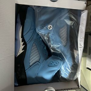 Air Jordan Retro 5 UNC University Blue